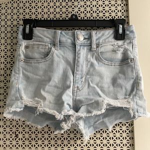 High-waisted light wash shorts